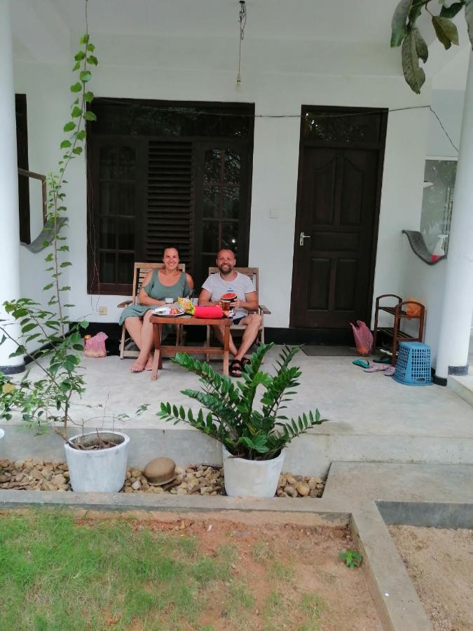 Rainbowswell Beach Resort Unawatuna Dış mekan fotoğraf