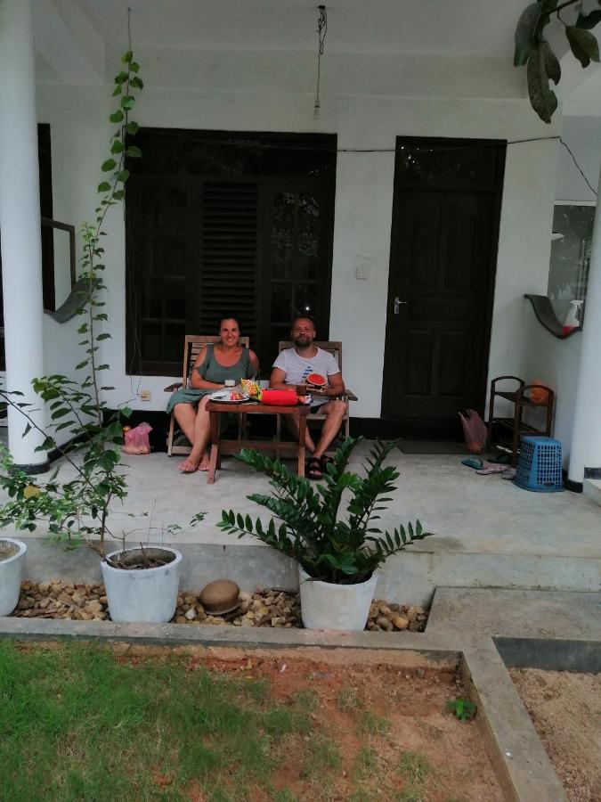 Rainbowswell Beach Resort Unawatuna Dış mekan fotoğraf